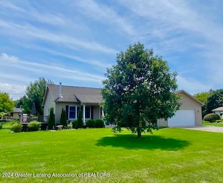 3147 Parkview Dr, Petoskey, MI 49770