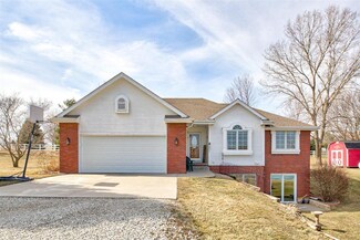 22952 Fox Rd, Glenwood, IA 51534