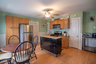 653 Clay St Unit 1, Manchester, NH 03103