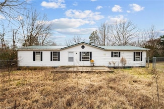 139 Crestwood Cir, Lexington, NC 27295