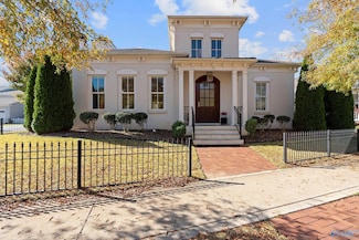 71 Hillcrest Ave NW, Huntsville, AL 35806