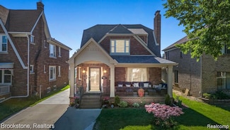 7261 Reuter St, Dearborn, MI 48126