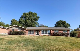 15 Pricewoods Ln, Saint Louis, MO 63132