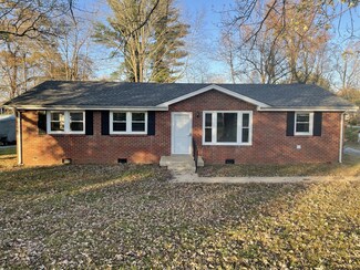 1406 Dogwood Ln, Lafayette, TN 37083