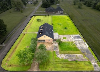 208 Hedgeford Dr, Gray, LA 70359