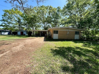 1184 Park Drive Extension, McComb, MS 39648