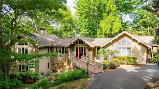 205 S Craggmore Dr, Salem, SC 29676