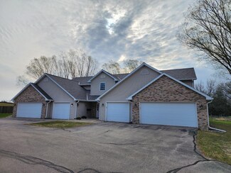 496 Cledell St Unit 4, Oregon, WI 53575