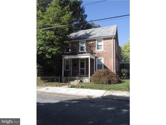 3035 S Chesapeake Rd, Camden, NJ 08104