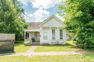 1925 Cross St SE, Laconia, IN 47135