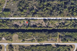 12443 Sunniland Ave, Englewood East, FL 33981