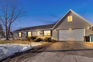 521 Jennings Ave, Petoskey, MI 49770