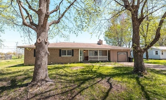 412 N Louise Ave, Saint James, MO 65559
