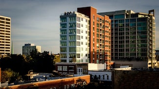 1590 Elmwood Ave Unit 405, Evanston, IL 60201