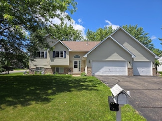 1201 Hemlock Cir, Buffalo, MN 55313