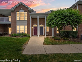 16436 Grandview Dr Unit 62, Macomb, MI 48044