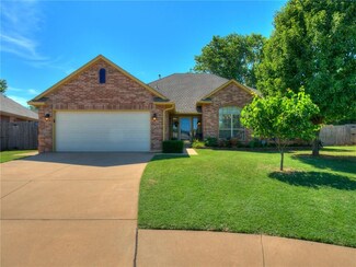 929 NW 179th Cir, Edmond, OK 73012