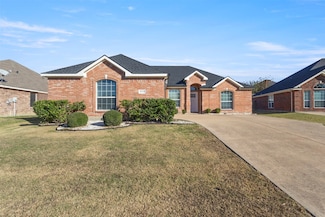 1644 Ridgemar Dr, Grand Prairie, TX 75051