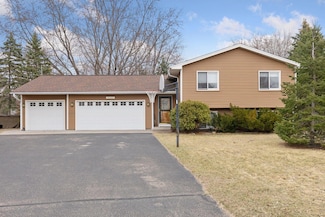 10625 Opal Cir NE, Circle Pines, MN 55014