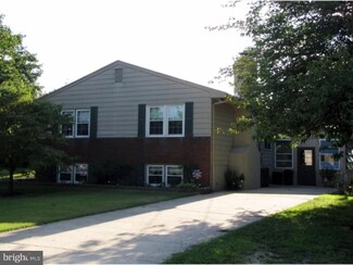 79 Bramall Ln, Gibbstown, NJ 08027