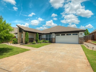 3903 Painted Bird Ln, Norman, OK 73071