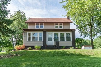 526 Nassau St W, East Canton, OH 44730