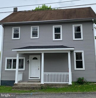 330 W Grand Ave, Tower City, PA 17980