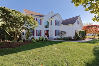 256 Robert Rd, Marlborough, MA 01752