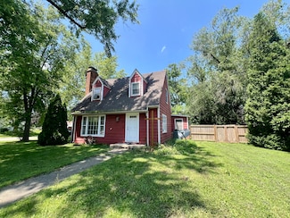 16 W George St, Sullivan, IL 61951
