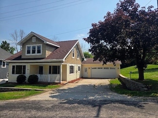 13211 Pioneer Rd, Newton, WI 53063