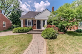 4355 Elmwood Ave, Royal Oak, MI 48073