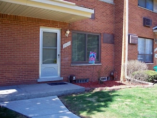 29209 Tessmer Ct, Madison Heights, MI 48071