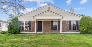 7622 Woodview Dr, Waterford, MI 48327