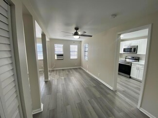 11 N Lakeside Dr Unit 2, Lake Worth, FL 33460