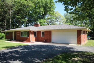 4717 Fishing Pole Ln, Vicksburg, MI 49097