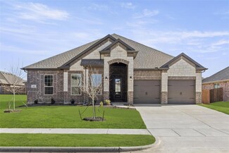 412 Lamb Ln, Waxahachie, TX 75167