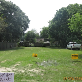 1105 Pirtle St, La Marque, TX 77568