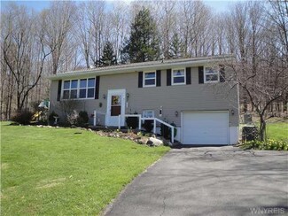 8711 S Greenbriar Terrace, Boston, NY 14025