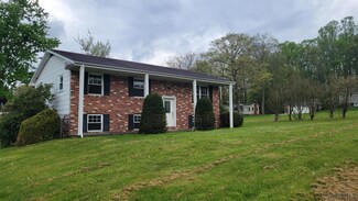 555 Ligonier Pike, Johnstown, PA 15905