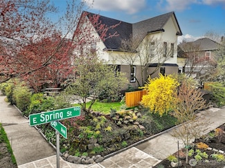 949 24th Ave, Seattle, WA 98122
