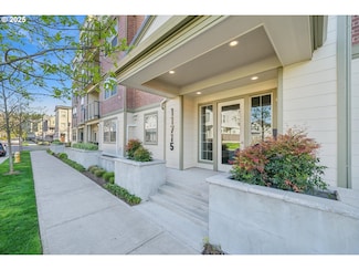 11715 SW Valencia Ln Unit 309, Wilsonville, OR 97070