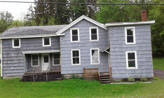 2015 Oneida St, Clayville, NY 13322