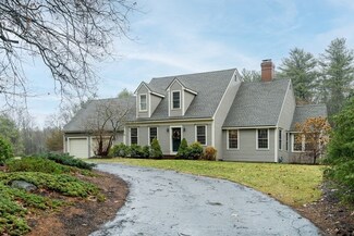 97 North St, Topsfield, MA 01983