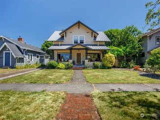 924 E St, Centralia, WA 98531