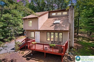 117 Manchester Dr, Bushkill, PA 18324