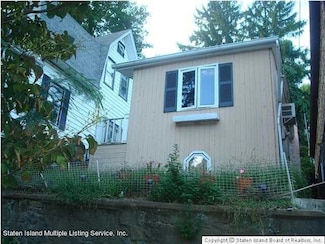 93 Pleasant Valley Ave, Staten Island, NY 10304