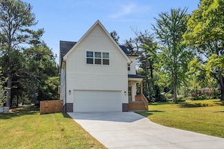 565 Mcmurray Dr, Nashville, TN 37211