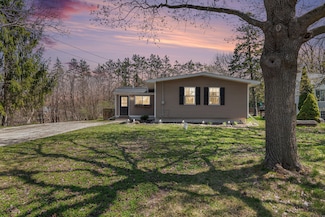 320 Alewa Dr NW, Grand Rapids, MI 49504