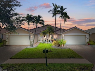 7795 Berkshire Pines Dr, Naples, FL 34104