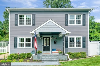 6022 Rixey Dr, Alexandria, VA 22303